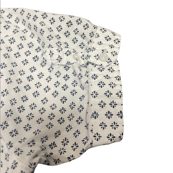 Guess button down shirt. B1 - Picture 5 of 10